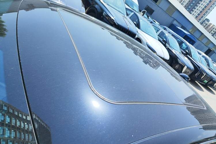 Used Hongqi H5 2024 2.0T Automatic Smart Connect Flagship Edition Roof