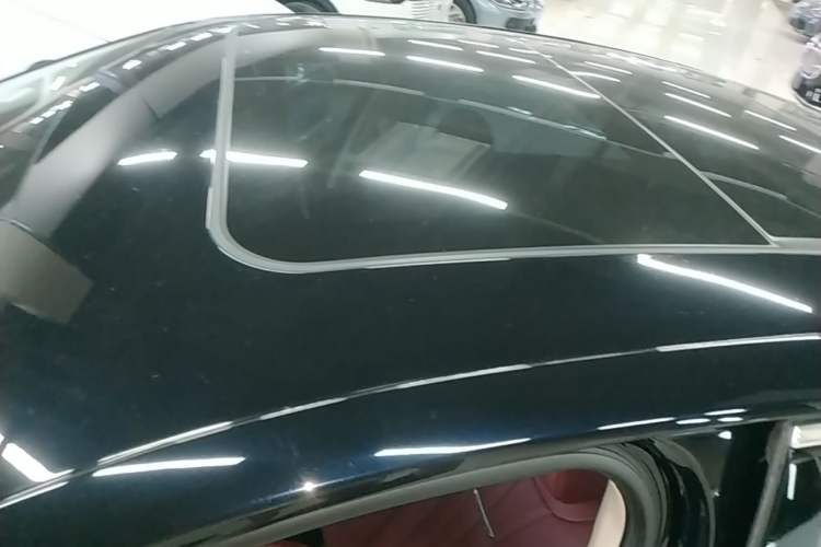 Used Hongqi H5 2024 1.5T DCT Smart Connect Flagship Edition Roof