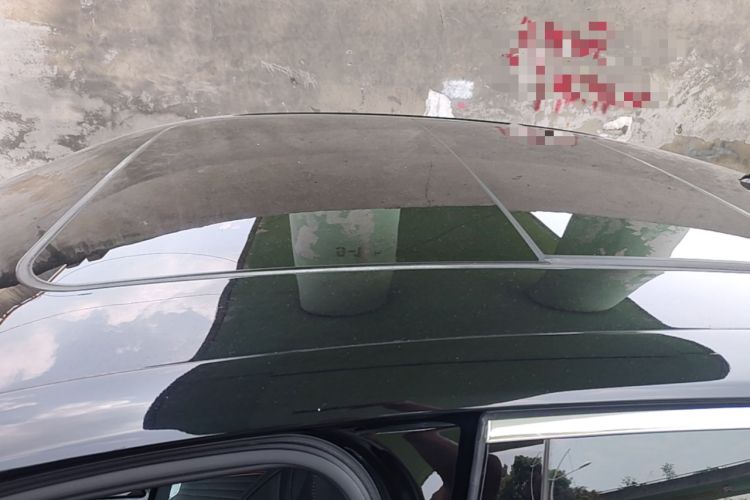 Used Hongqi H5 2024 1.5T DCT Smart Connect Flagship Edition Roof