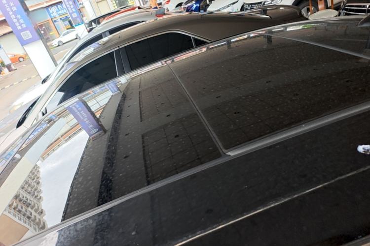 Used Hongqi H5 2024 2.0T Automatic Smart Connect Flagship Edition Roof