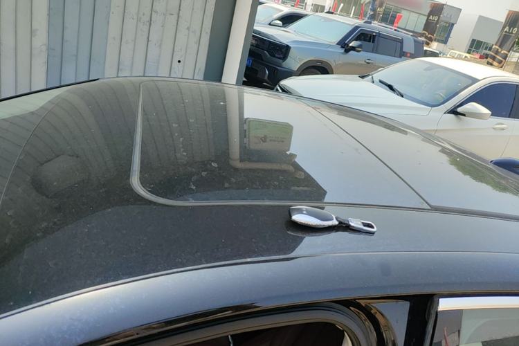 Used Hongqi H5 2024 1.5T DCT Smart Connect Flagship Edition Roof