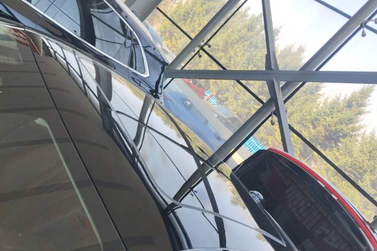 Used Hongqi H5 2024 2.0T Automatic Smart Connect Flagship Edition Roof