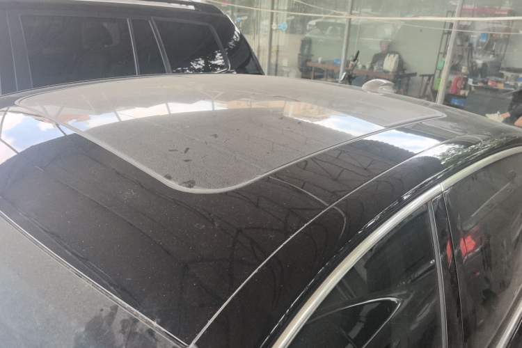 Used Hongqi H5 2024 2.0T Automatic Smart Connect Flagship Edition Roof