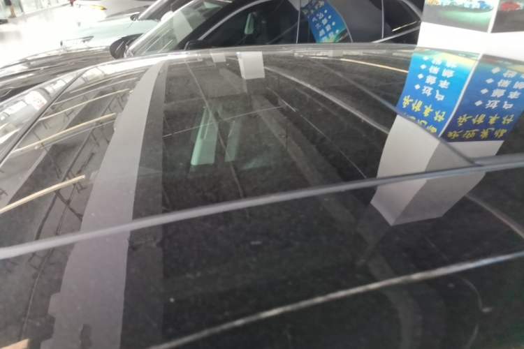 Used Hongqi H5 2024 2.0T Automatic Smart Connect Flagship Edition Roof