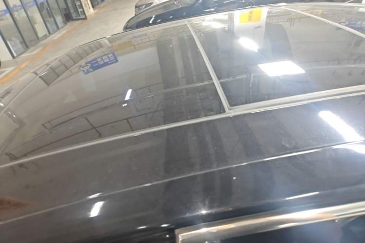 Used Hongqi H5 2024 2.0T Automatic Smart Connect Flagship Edition Roof