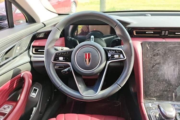 Used Hongqi H5 2024 2.0T Automatic Smart Connect Flagship Edition Steering Wheel