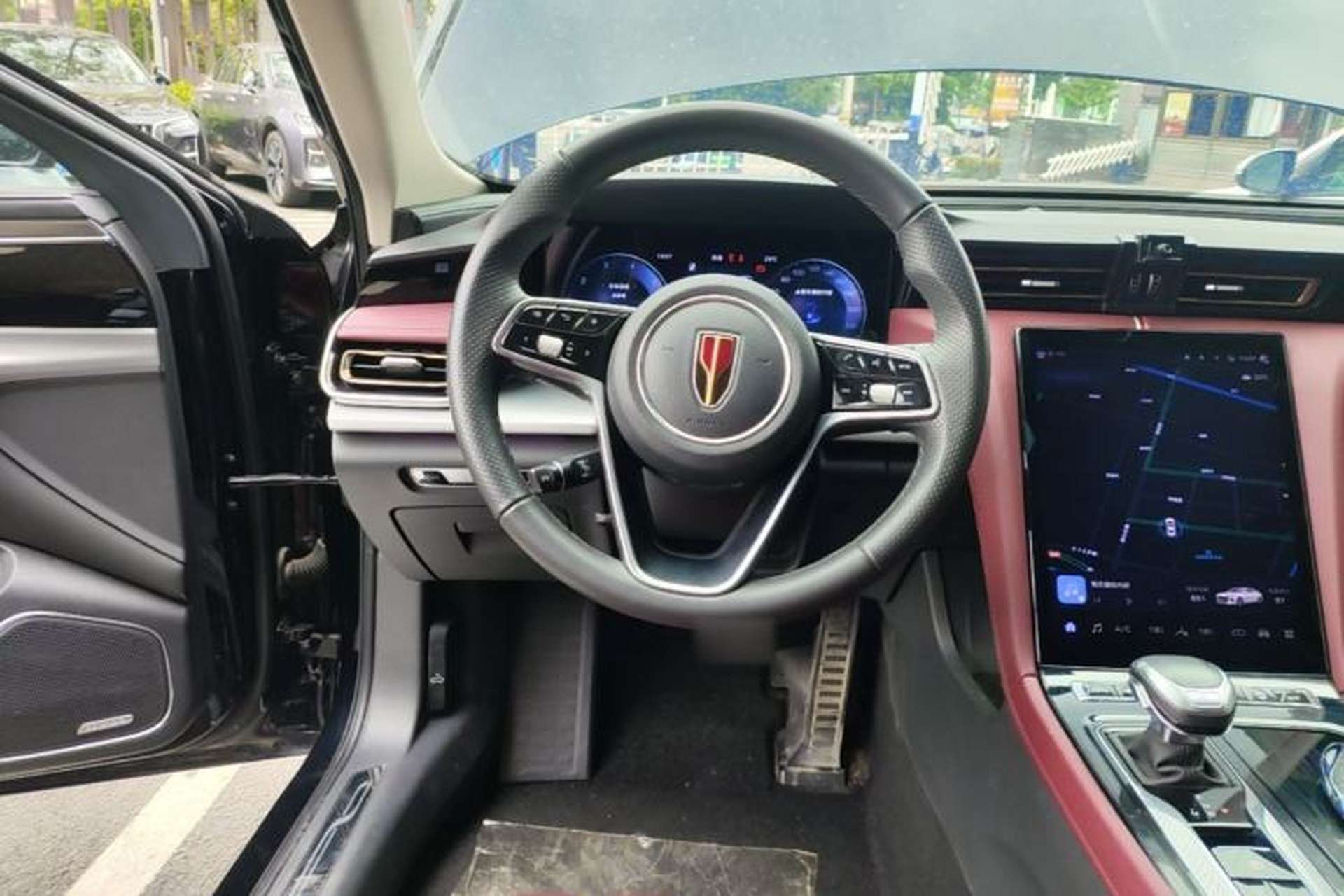Used Hongqi H5 2024 2.0T Automatic Smart Connect Flagship Edition Steering Wheel
