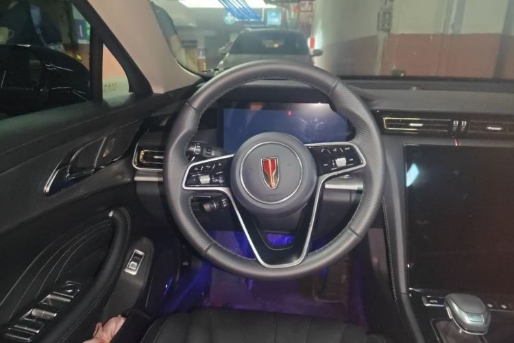 Used Hongqi H5 2024 2.0T Automatic Smart Connect Flagship Edition Steering Wheel