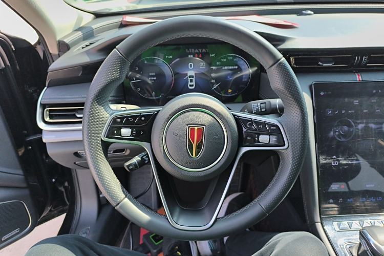 Used Hongqi H5 2024 2.0T Automatic Smart Connect Flagship Edition Steering Wheel
