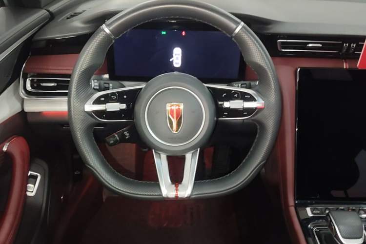 Used Hongqi H5 2024 2.0T Automatic Smart Connect Flagship Edition Steering Wheel