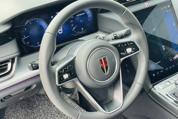 Used Hongqi H5 2024 2.0T Automatic Smart Connect Flagship Edition Steering Wheel
