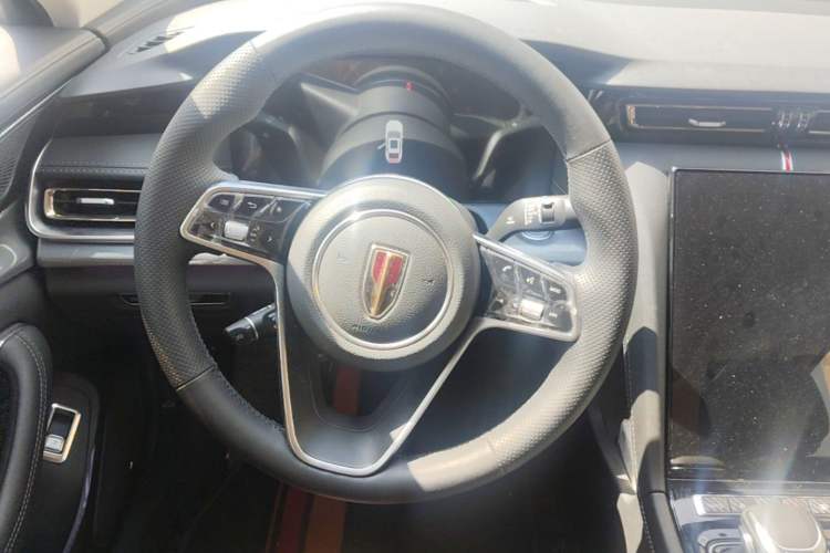 Used Hongqi H5 2024 2.0T Automatic Smart Connect Flagship Edition Steering Wheel
