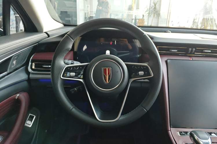 Used Hongqi H5 2024 2.0T Automatic Smart Connect Flagship Edition Steering Wheel
