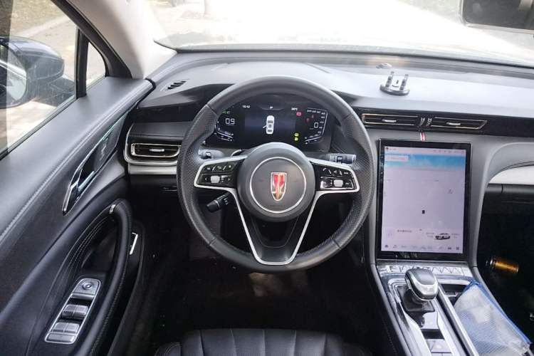 Used Hongqi H5 2024 1.5T DCT Smart Connect Flagship Edition Steering Wheel