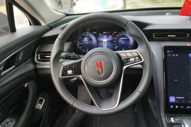 Used Hongqi H5 2024 2.0T Automatic Smart Connect Flagship Edition Steering Wheel