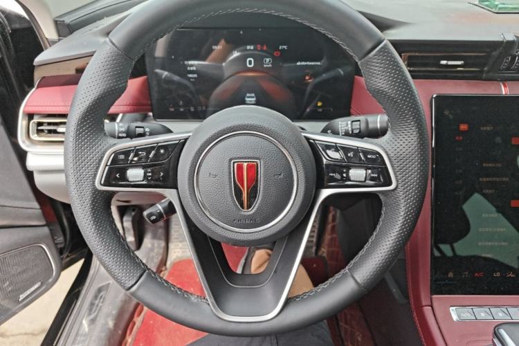 Used Hongqi H5 2024 2.0T Automatic Smart Connect Flagship Edition Steering Wheel