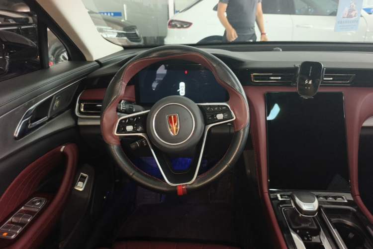 Used Hongqi H5 2024 2.0T Automatic Smart Connect Flagship Edition Steering Wheel