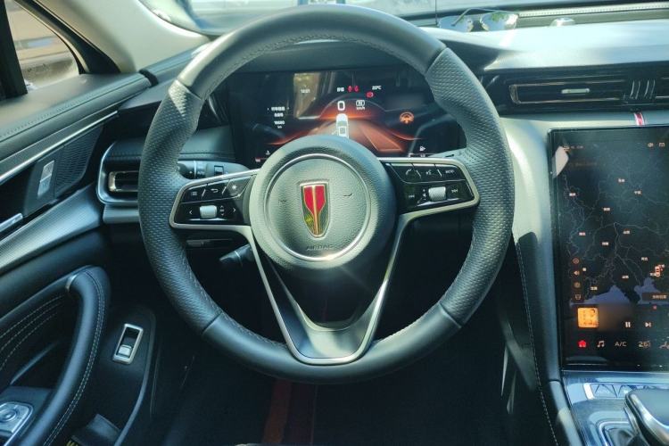Used Hongqi H5 2024 2.0T Automatic Smart Connect Flagship Edition Steering Wheel