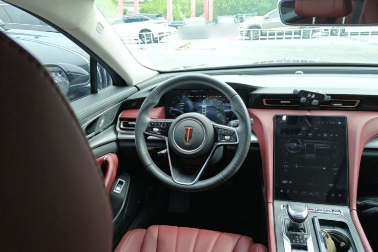 Used Hongqi H5 2024 2.0T Automatic Smart Connect Flagship Edition Steering Wheel