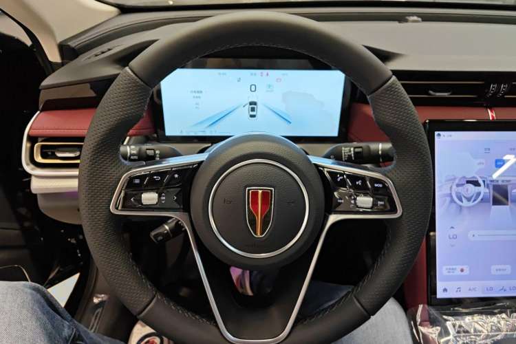 Used Hongqi H5 2024 2.0T Automatic Smart Connect Flagship Edition Steering Wheel