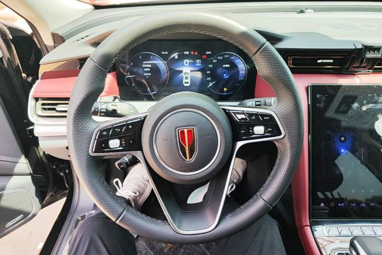 Used Hongqi H5 2024 2.0T Automatic Smart Connect Flagship Edition Steering Wheel