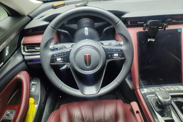 Used Hongqi H5 2024 2.0T Automatic Smart Connect Flagship Edition Steering Wheel