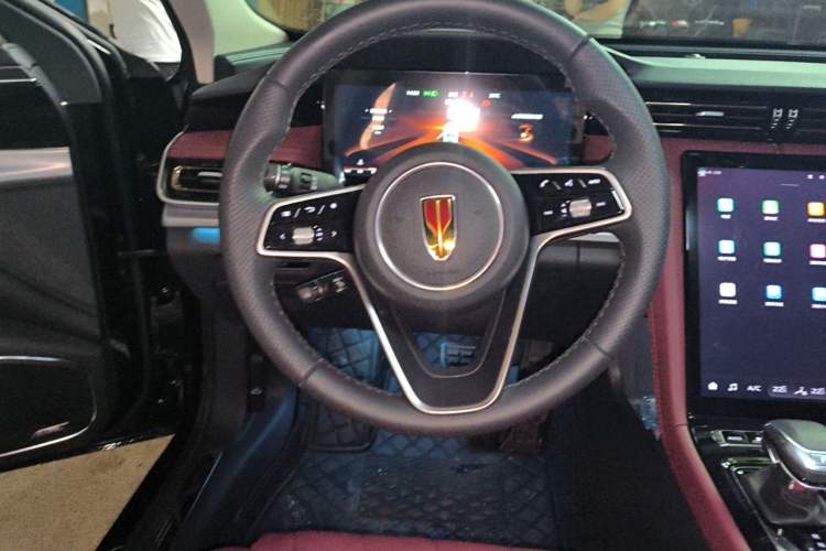 Used Hongqi H5 2024 2.0T Automatic Smart Connect Flagship Edition Steering Wheel