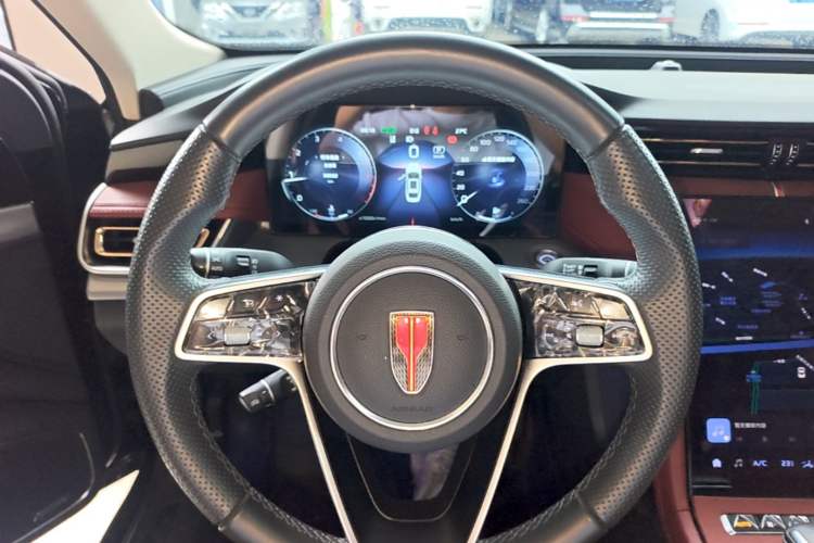 Used Hongqi H5 2024 2.0T Automatic Smart Connect Flagship Edition Steering Wheel