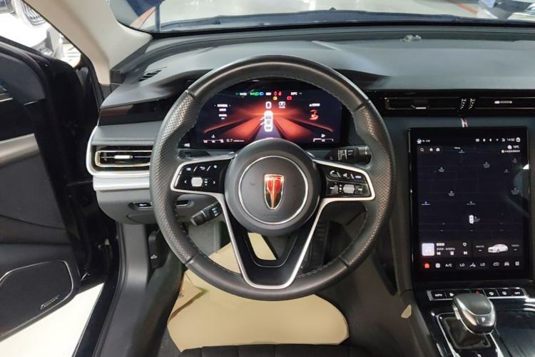 Used Hongqi H5 2024 2.0T Automatic Smart Connect Flagship Edition Steering Wheel