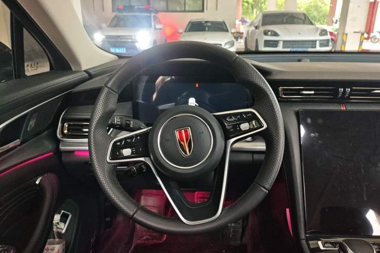 Used Hongqi H5 2024 2.0T Automatic Smart Connect Flagship Edition Steering Wheel