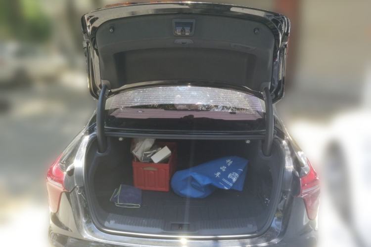 Used Hongqi H5 2024 1.5T DCT Smart Connect Flagship Edition Trunk