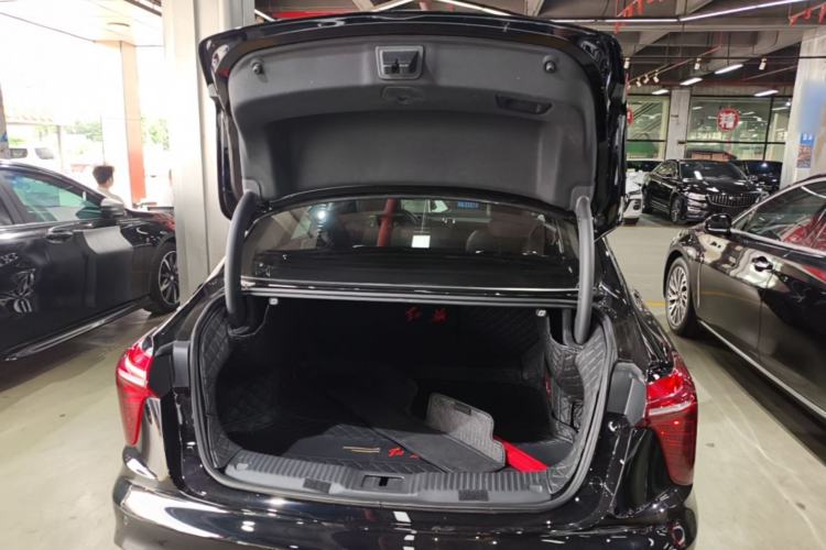 Used Hongqi H5 2024 2.0T Automatic Smart Connect Flagship Edition Trunk