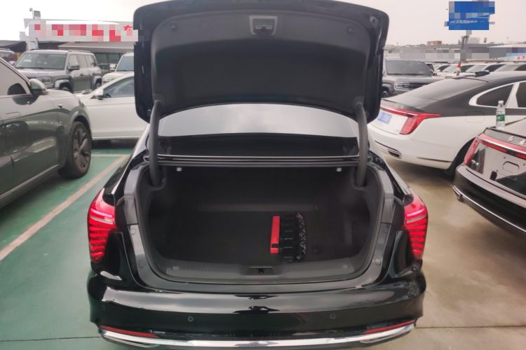 Used Hongqi H5 2024 2.0T Automatic Smart Connect Flagship Edition Trunk