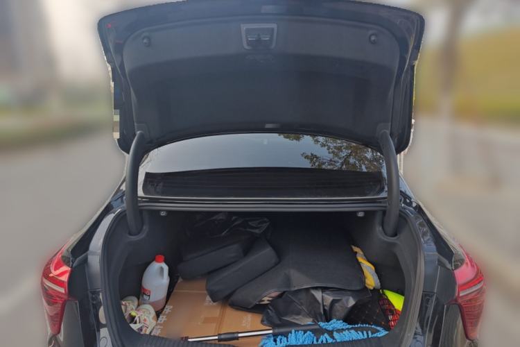 Used Hongqi H5 2024 1.5T DCT Smart Connect Flagship Edition Trunk
