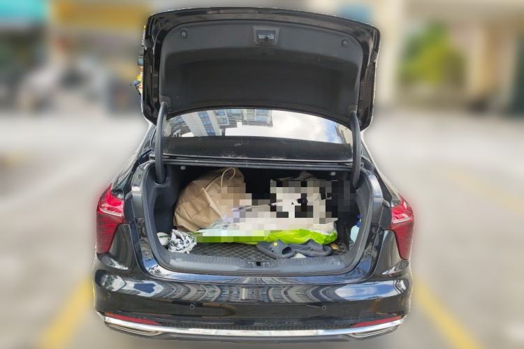 Used Hongqi H5 2024 2.0T Automatic Smart Connect Flagship Edition Trunk