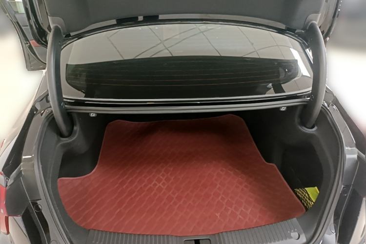 Used Hongqi H5 2024 1.5T DCT Smart Connect Flagship Edition Trunk