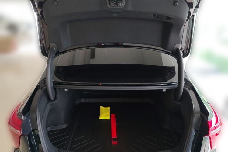 Used Hongqi H5 2024 2.0T Automatic Smart Connect Flagship Edition Trunk