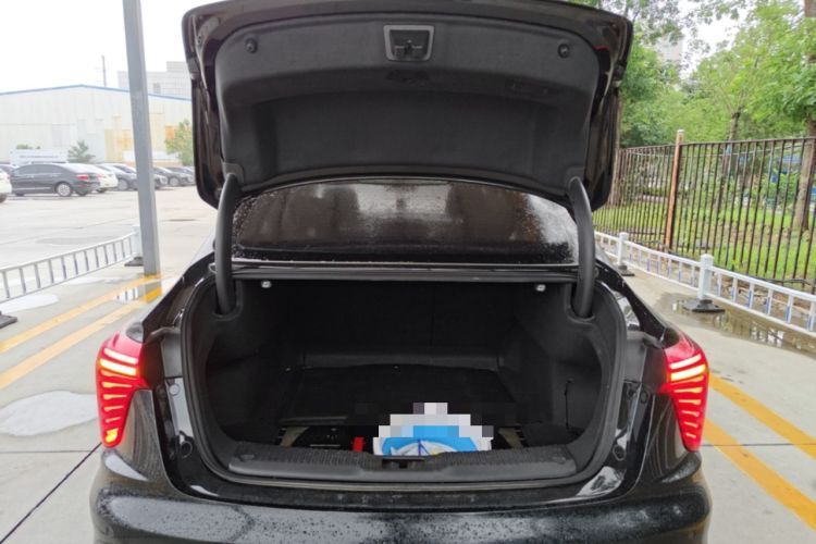 Used Hongqi H5 2024 1.5T DCT Smart Connect Flagship Edition Trunk