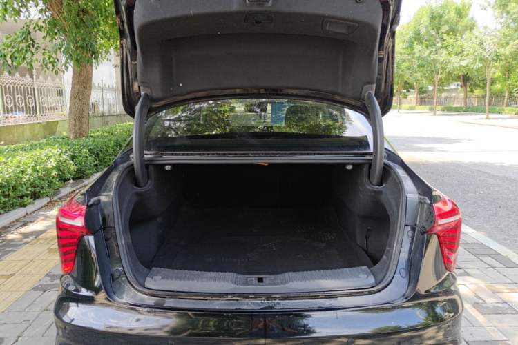 Used Hongqi H5 2024 1.5T DCT Smart Connect Flagship Edition Trunk