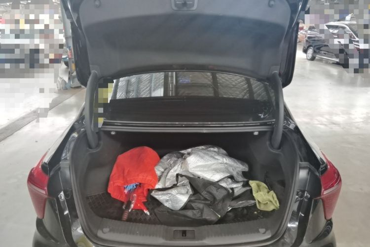 Used Hongqi H5 2024 2.0T Automatic Smart Connect Flagship Edition Trunk