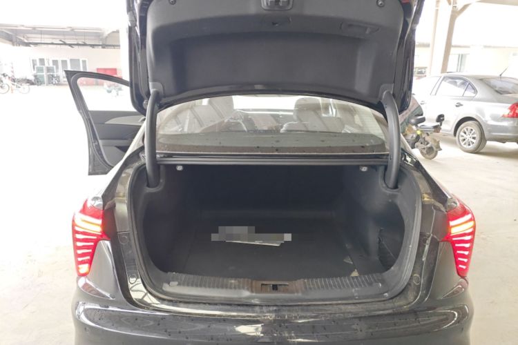 Used Hongqi H5 2024 1.5T DCT Smart Connect Flagship Edition Trunk