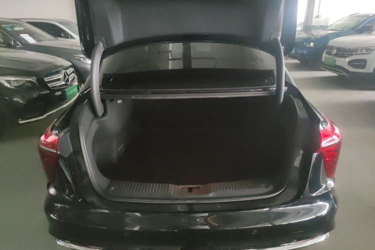 Used Hongqi H5 2024 2.0T Automatic Smart Connect Flagship Edition Trunk