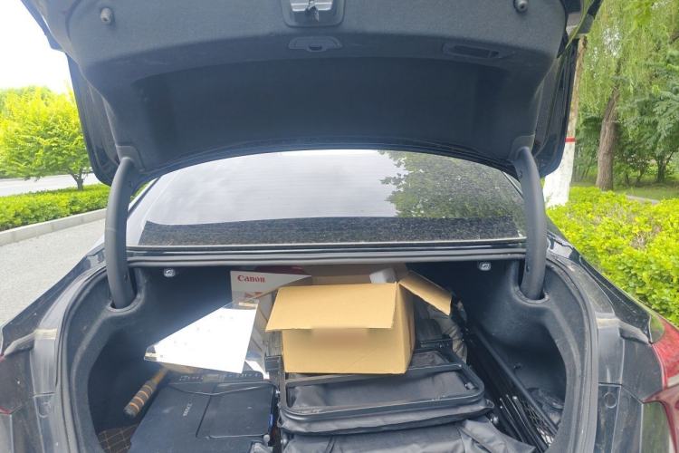 Used Hongqi H5 2024 1.5T DCT Smart Connect Flagship Edition Trunk