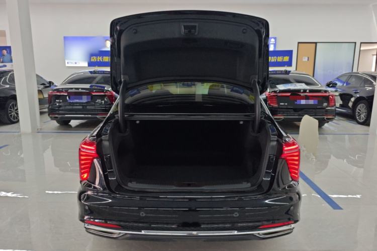 Used Hongqi H5 2024 2.0T Automatic Smart Connect Flagship Edition Trunk