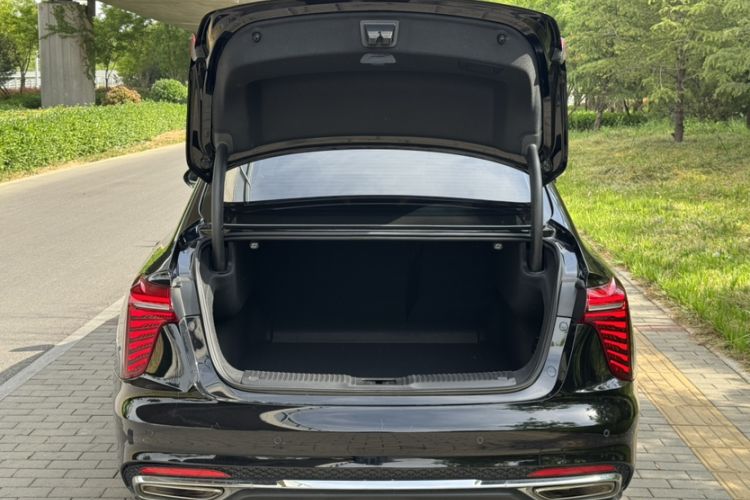 Used Hongqi H5 2024 2.0T Automatic Smart Connect Flagship Edition Trunk