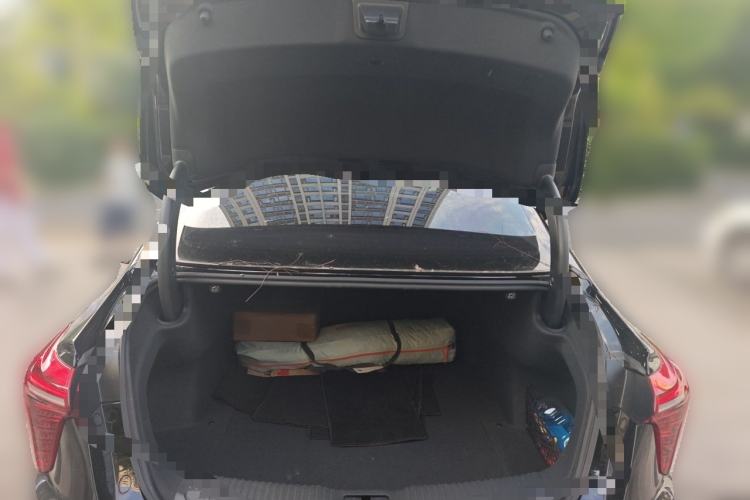 Used Hongqi H5 2024 1.5T DCT Smart Connect Flagship Edition Trunk