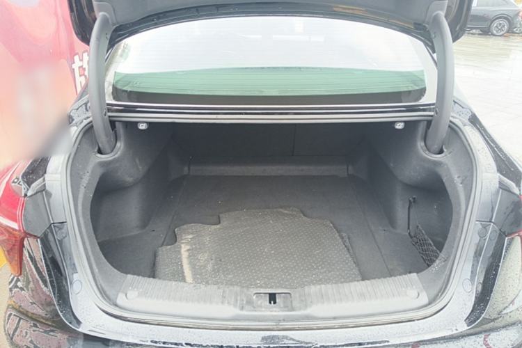 Used Hongqi H5 2024 1.5T DCT Smart Connect Flagship Edition Trunk