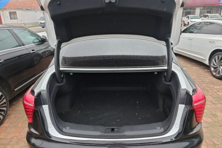 Used Hongqi H5 2024 1.5T DCT Smart Connect Flagship Edition Trunk