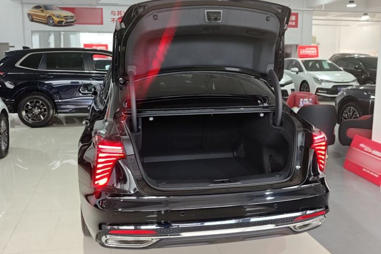 Used Hongqi H5 2024 2.0T Automatic Smart Connect Flagship Edition Trunk