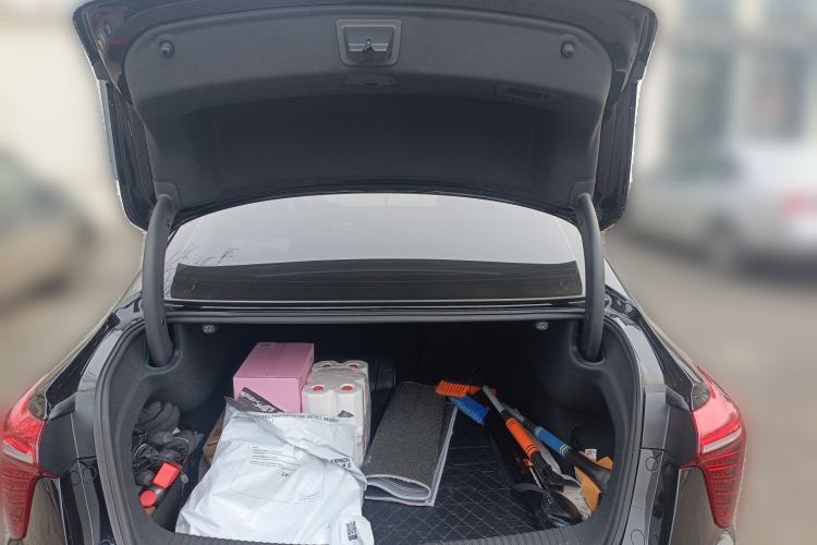 Used Hongqi H5 2024 1.5T HEV Smart Connect Flagship Edition Trunk